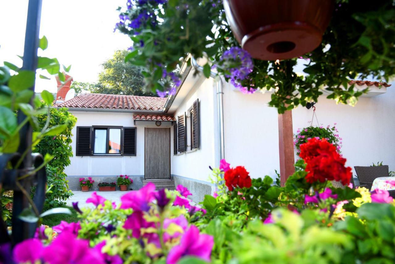 Villa Nadia'S House Pićan Exterior foto