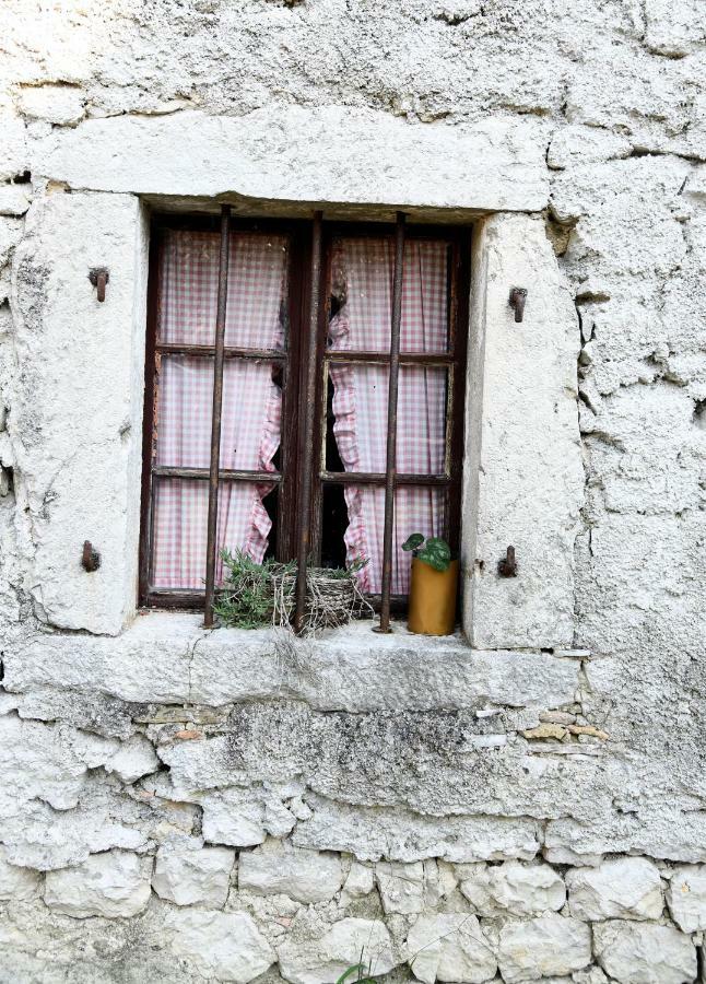 Villa Nadia'S House Pićan Exterior foto